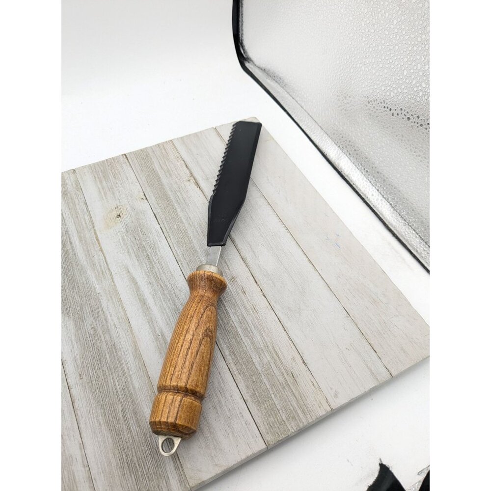 Bonny Black Icing Spatula Spreader Serrated Knife 13" Nylon Plastic Wood Handle